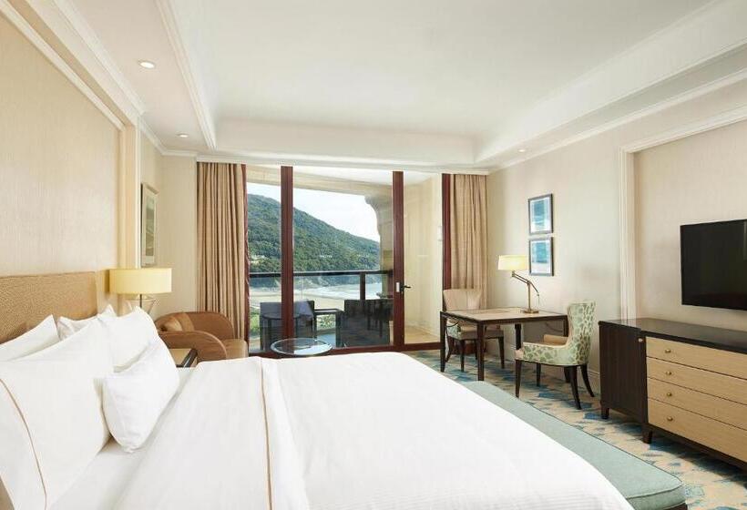 Classic Kamer met Tweepersoonsbed en Uitzicht op Zee, The Westin Zhujiajian Resort, Zhoushan