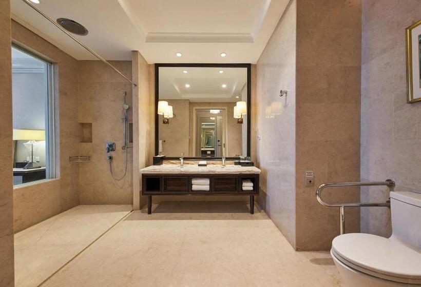 اتاق استاندارد با تخت بزرگ برای معلولان, The Westin Zhujiajian Resort, Zhoushan