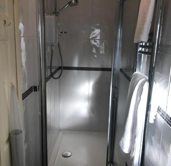 اتاق عادی, Adcote House Exclusive For Adults