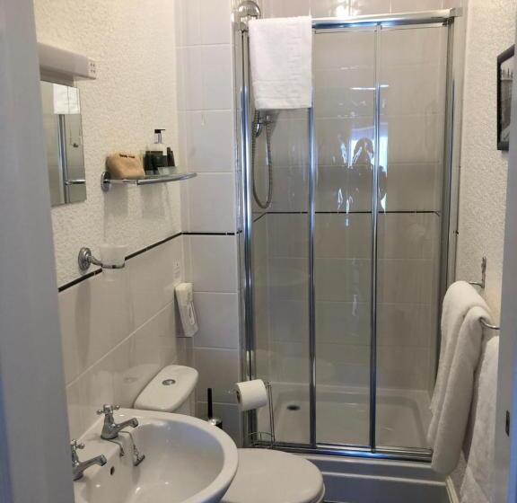 سوییت سوپریور, Adcote House Exclusive For Adults