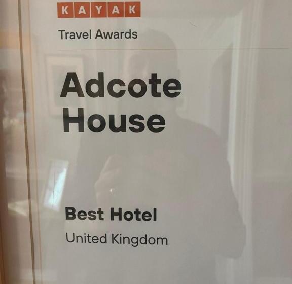 سوییت سوپریور, Adcote House Exclusive For Adults