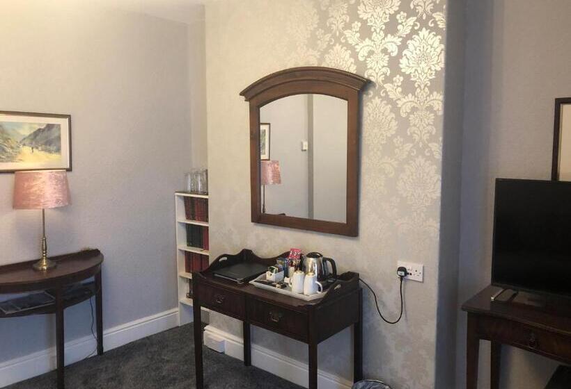 سوییت سوپریور, Adcote House Exclusive For Adults