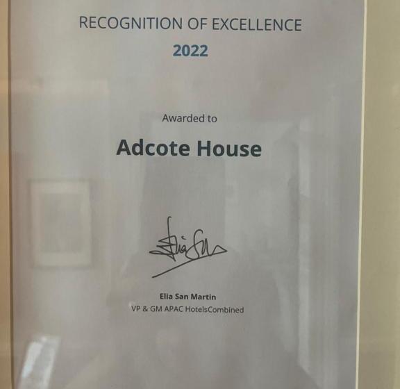 استودیوی سوپریور, Adcote House Exclusive For Adults
