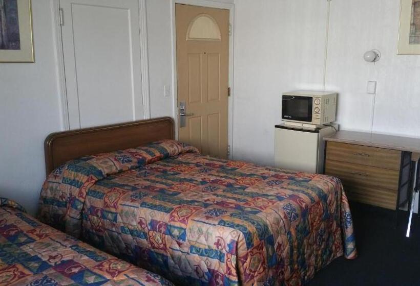 غرفه قياسيه سريرين مزدوجين, San Joaquin Motel