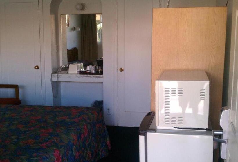 Standard Room, San Joaquin Motel