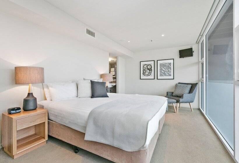 , Sullivans Cove Apartments