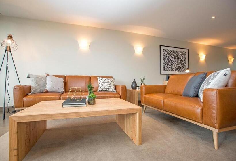 آپارتمان مدیریتی 2 خوابه, Sullivans Cove Apartments