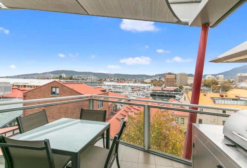, Sullivans Cove Apartments