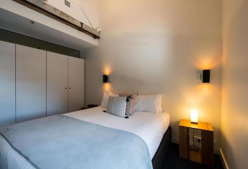 , Sullivans Cove Apartments
