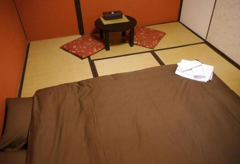 اتاق استاندارد یک تخته با سرویس بهداشتی مشترک, Jhoppers Hiroshima Guesthouse