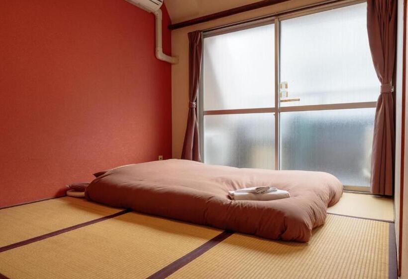 اتاق استاندارد یک تخته با سرویس بهداشتی مشترک, Jhoppers Hiroshima Guesthouse