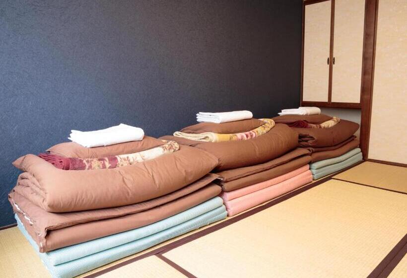اتاق استاندارد با سرویس بهداشتی مشترک, Jhoppers Hiroshima Guesthouse