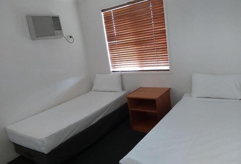 Apartament Deluxe 3 Dormitoris, Cosmopolitan Motel & Serviced Apartments