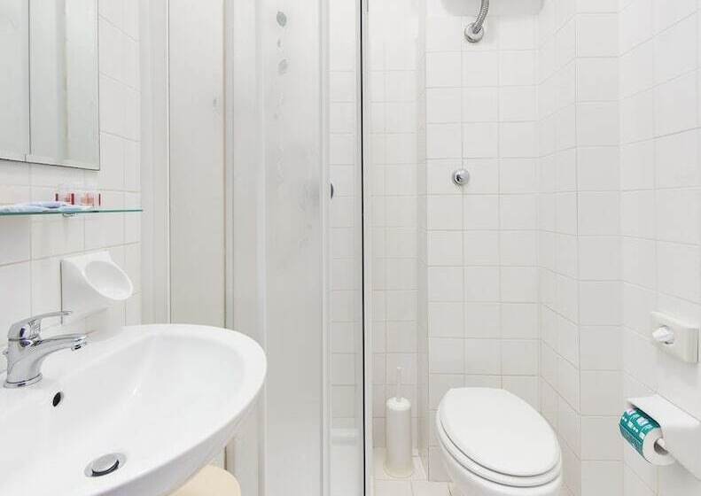 اتاق کلاسیک, De La Ville Depandance Di Hotel Augustus