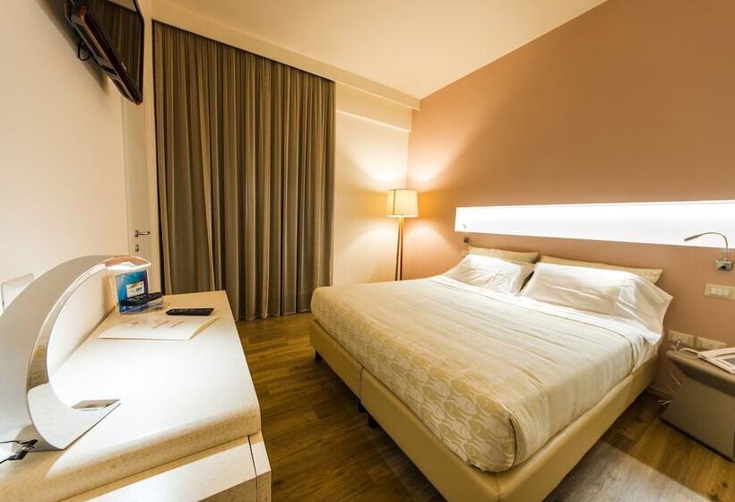 اتاق سوپریور, De La Ville Depandance Di Hotel Augustus