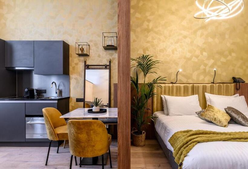 استودیوی لوکس, Leopold Hotel Oudenaarde