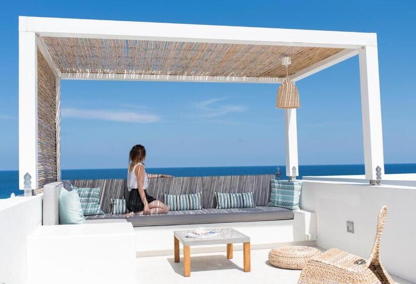 اتاق لوکس با چشم‌انداز دریا, Skyros Ammos