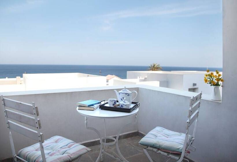 سوییت جونیور با چشم‌انداز دریا, Skyros Ammos