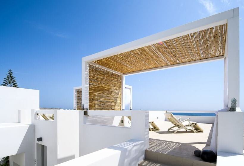 اتاق لوکس با چشم‌انداز دریا, Skyros Ammos