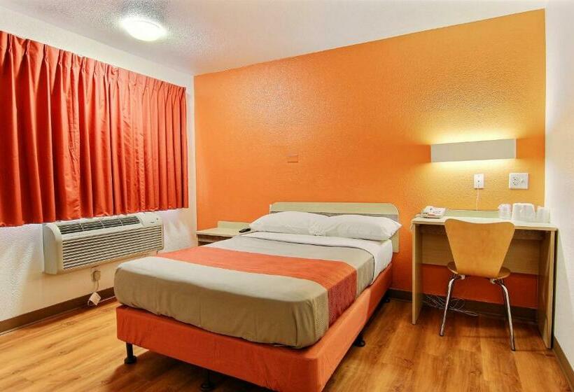اتاق استاندارد, Motel 6 Kingsville, Tx