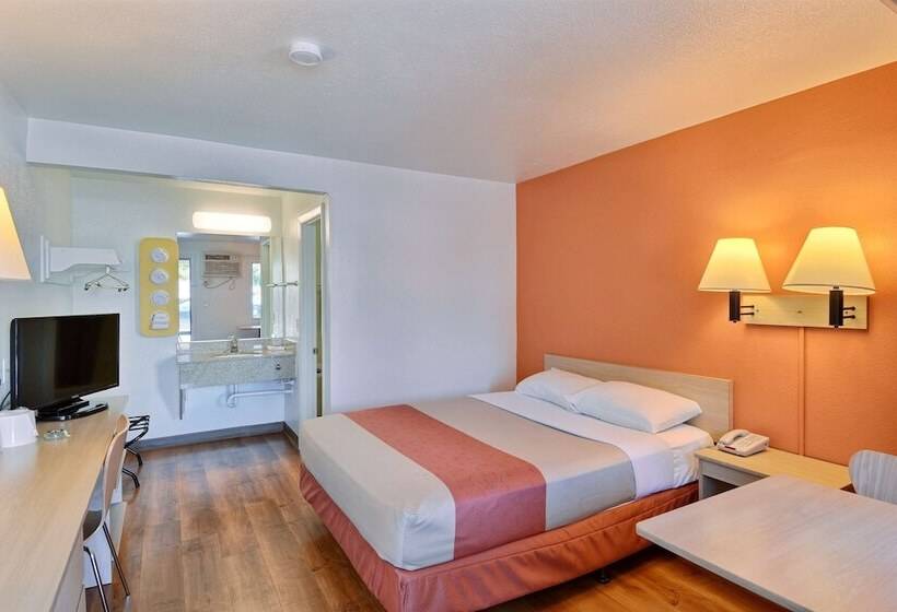 اتاق لوکس, Motel 6nashua, Nh