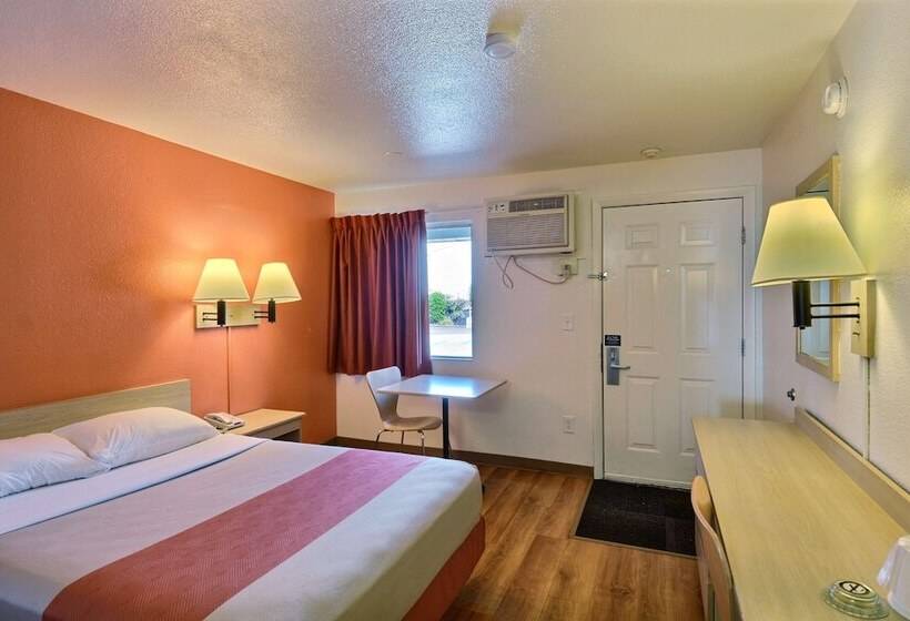 اتاق لوکس, Motel 6nashua, Nh