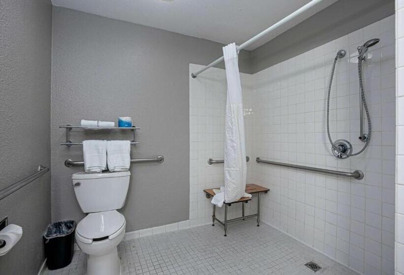 اتاق استاندارد برای معلولان, Motel 6 San Diego, Ca   Downtown