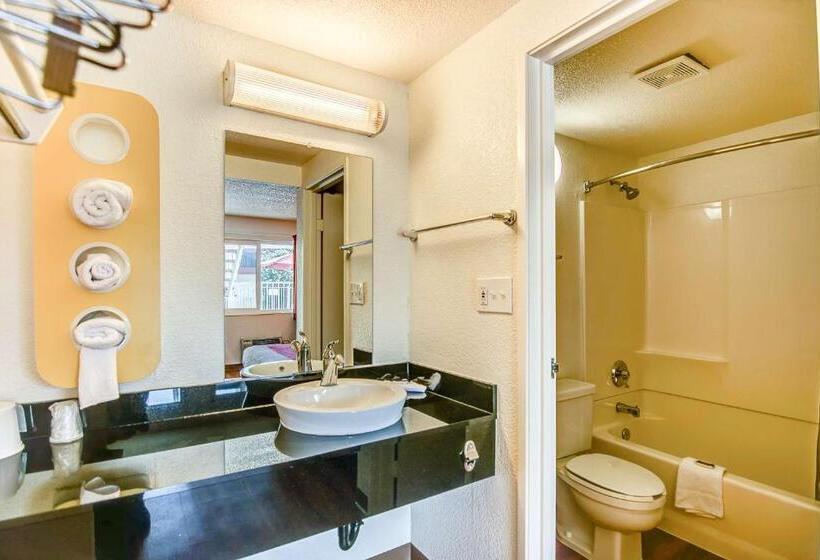 اتاق استاندارد, Motel 6stockton, Ca  Charter Way West