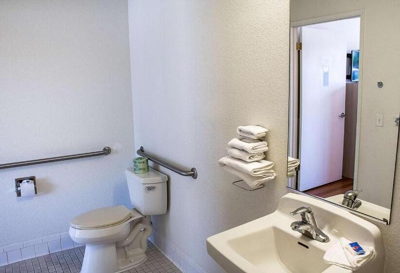 Habitación Estándar Adaptada para Discapacitados, Motel 6ukiah, Ca