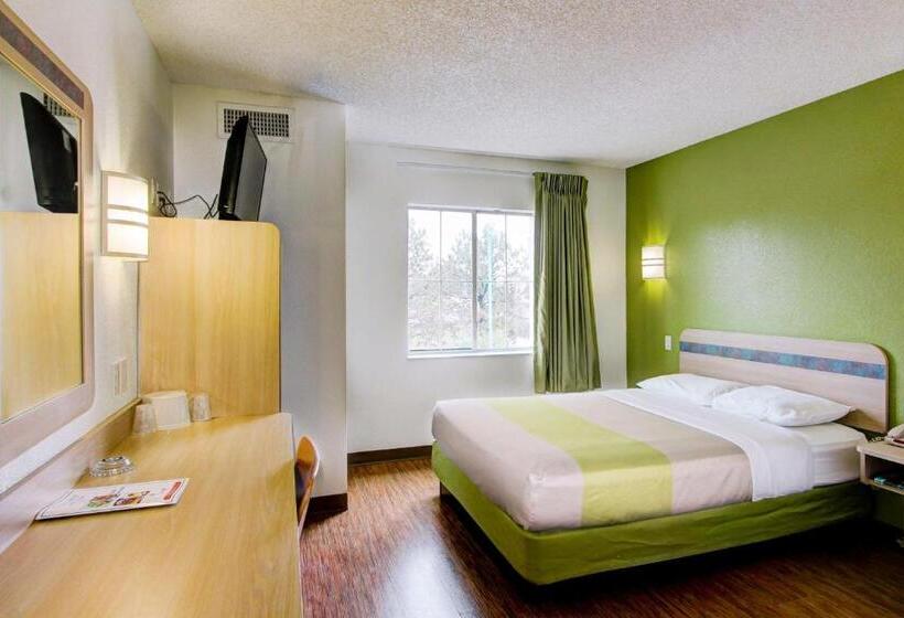 Standard Room Adapted for people with reduced mobility, Motel 6aurora, Co  East Aurora