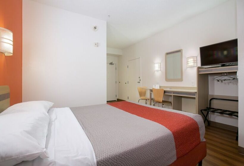 اتاق استاندارد با تخت دوبل برای معلولان, Motel 6brooklyn Center, Mn  Minneapolis