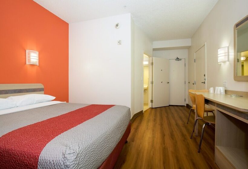 اتاق استاندارد با تخت دوبل برای معلولان, Motel 6brooklyn Center, Mn  Minneapolis