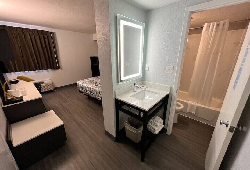 اتاق لوکس, Motel 6council Bluffs, Ia  Omaha East