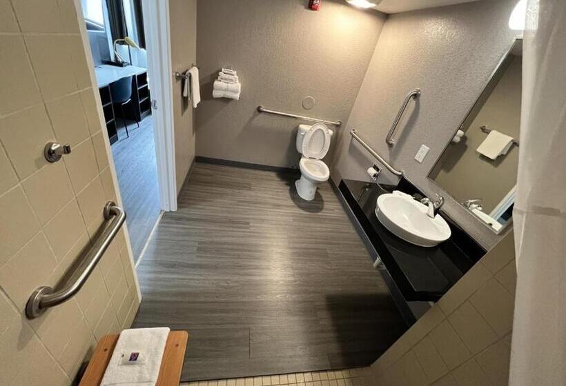 اتاق استاندارد برای معلولان, Motel 6council Bluffs, Ia  Omaha East