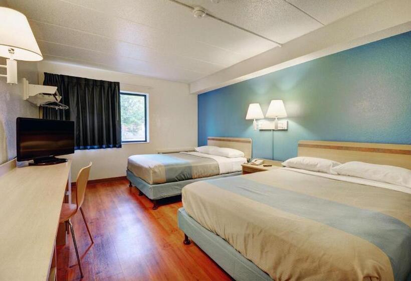 اتاق استاندارد با 2 تخت دوبل, Motel 6newport, Ri