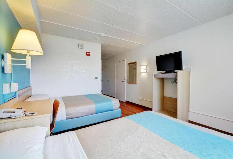 اتاق استاندارد با 2 تخت دوبل, Motel 6newport, Ri