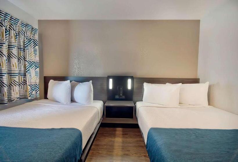 اتاق لوکس چهار تخته, Motel 6palmdale, Ca