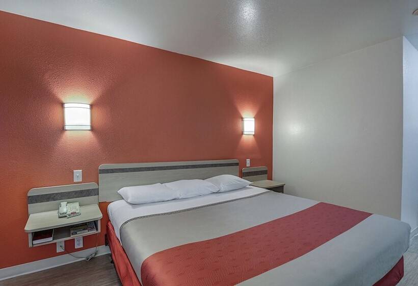 Deluxe Room, Motel 6pasadena, Tx