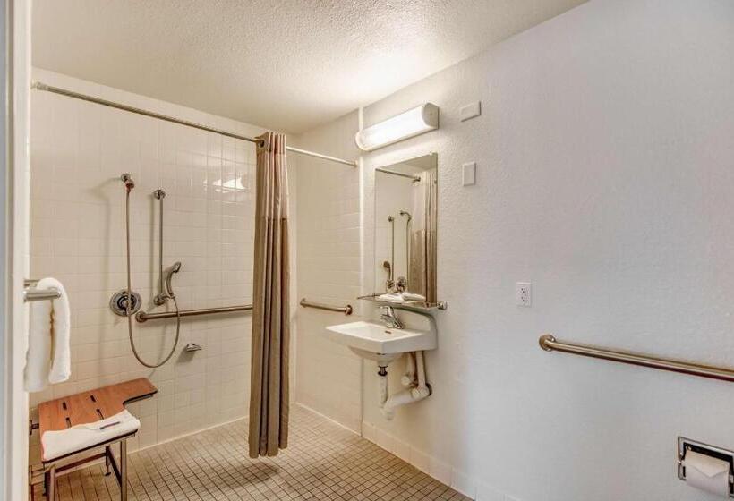 اتاق استاندارد برای معلولان, Motel 6stockton, Ca  North