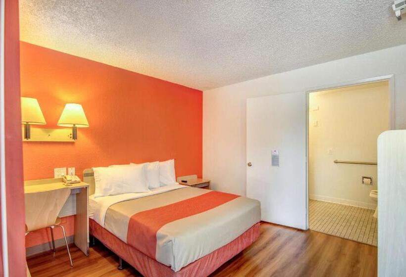 اتاق استاندارد برای معلولان, Motel 6stockton, Ca  North