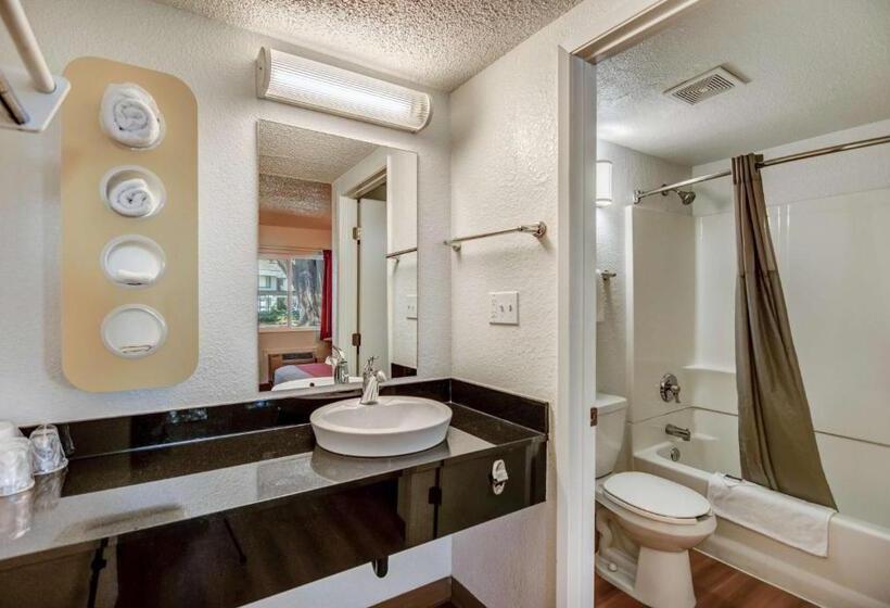 اتاق لوکس, Motel 6stockton, Ca  North