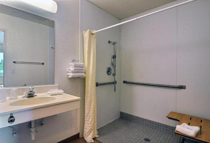 Standard Room Adapted for people with reduced mobility, Motel 6tumwater, Wa  Olympia