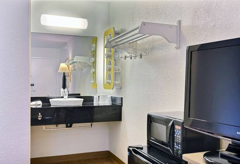 اتاق استاندارد با 2 تخت دوبل, Motel 6tumwater, Wa  Olympia