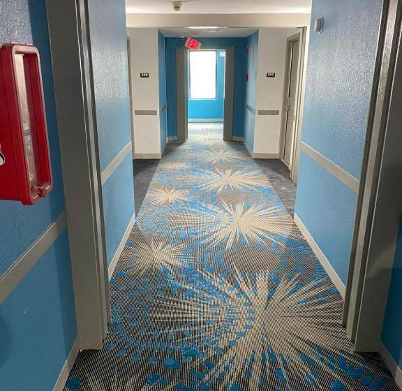 اتاق استاندارد با تخت بزرگ برای معلولان, Days Inn By Wyndham Waco University Area