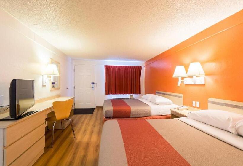 Quarto Deluxe Adaptado para Incapacitados, Travelodge By Wyndham Essington / Philadelphia Airport