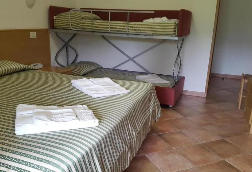 Classic Quadruple Occupancy Room, Casa Santa Maria