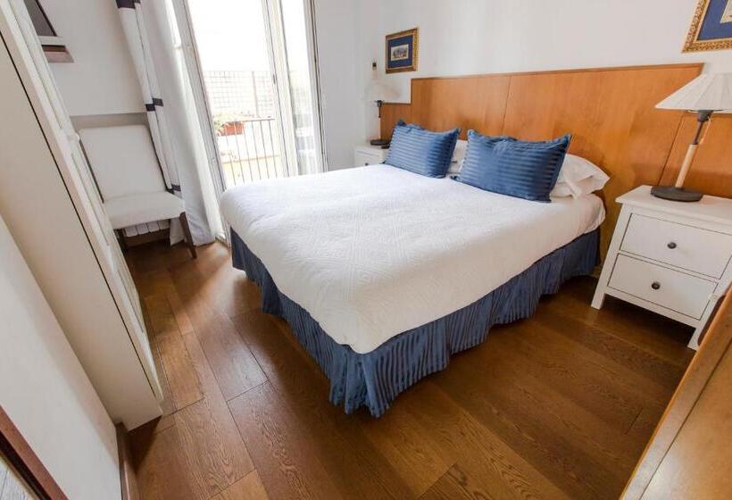 Chambre Standard avec Balcon, Pettinary Village B&b