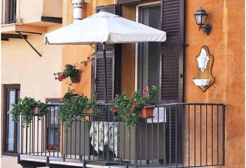 Standard Room with Balcony, Pettinary Village B&b