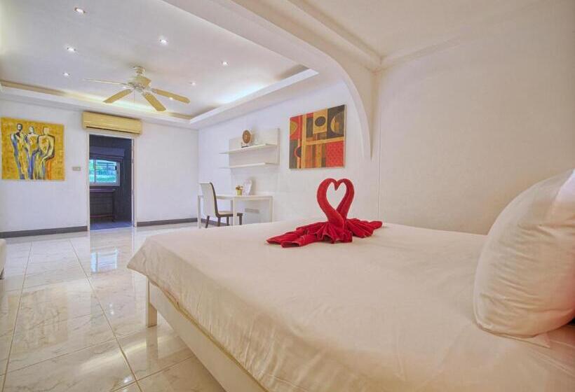 سوییت, Serenity Lakeside Resort