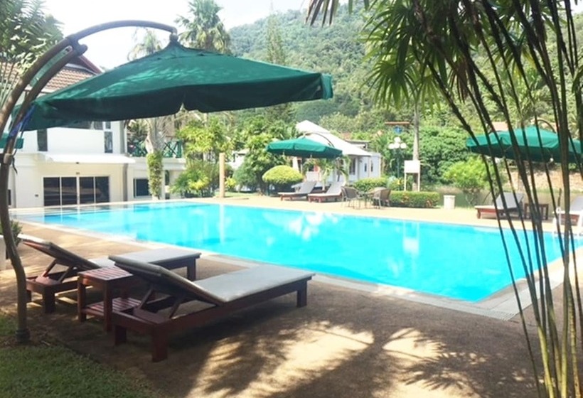 سوییت, Serenity Lakeside Resort